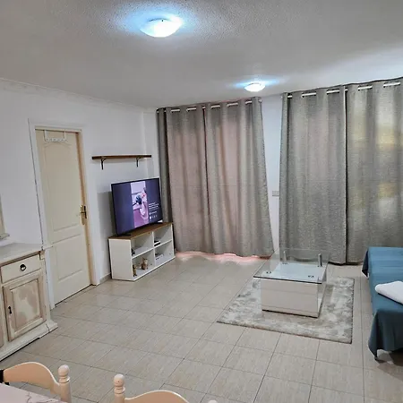 Dthe Heights * Los Cristianos (Tenerife)